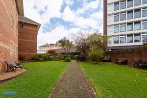 Communal Gardens- click for photo gallery